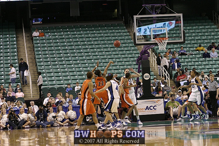 A missed jumper by Monica Wright proved to be a harbinger of a poor shooting afternoon for Virginia