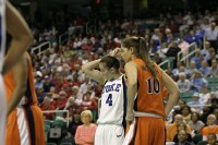 1st half - ...and the tie-up meant a re-tie!