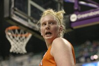 1st half - Virginia's Abby Robertson