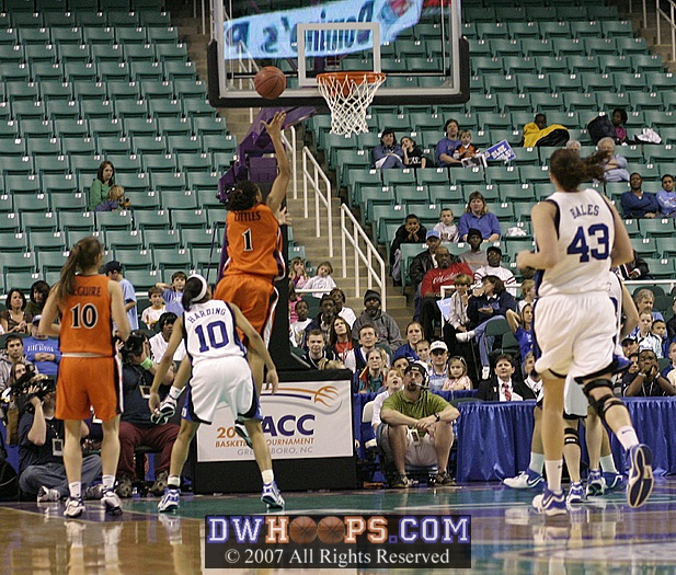 Lyndra Littles layup prompted a Duke time out