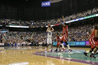 25-18, 8:50 - Gillian Goring moves out to defend Ali at the free throw line...