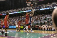 27-18, 8:46 - ...and then lays it in.