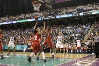 32-28, 2:00 - ...but missed, rebound Shayla Fields.