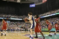 32-31, :26.0 - Alison works with 10 to shoot...