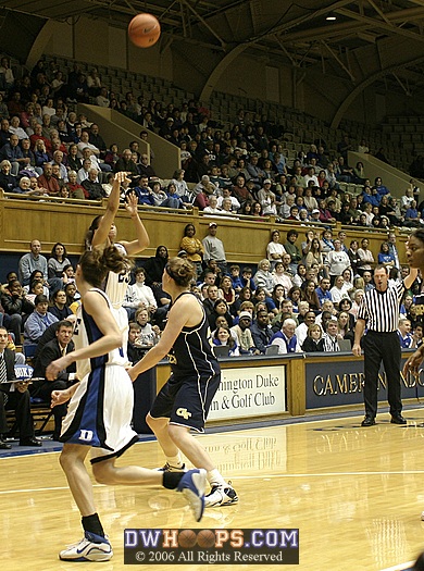 Wanisha Smith for 3, from Alison Bales, put Duke up 25-10