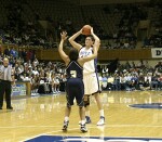 Alison Bales, about to find you-know-who for another 3 pointer...