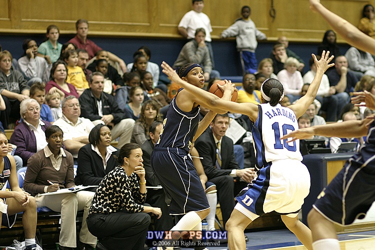 Jill Ingram guarded by Lindsey Harding