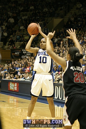 A three pointer by Lindsey Harding gave Duke their first lead, 9-8.