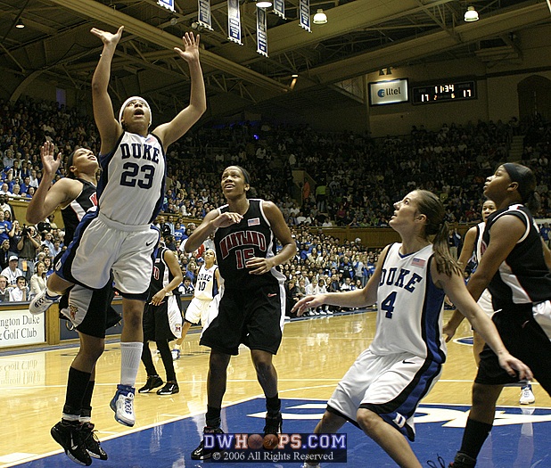 Wanisha Smith puts Duke back ahead with a layup