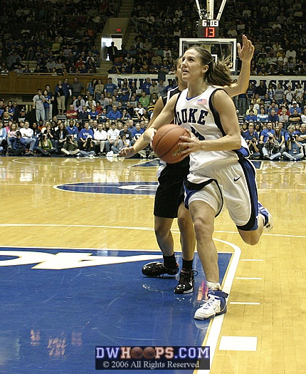 After Maryland had closed the gap to 2, Abby Waner answers with a layup