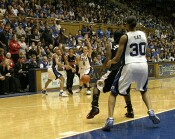 From the doubleteam, Sa'de Wiley-Gatewood makes the entry pass to Crystal Langhorne, who would miss a jumper