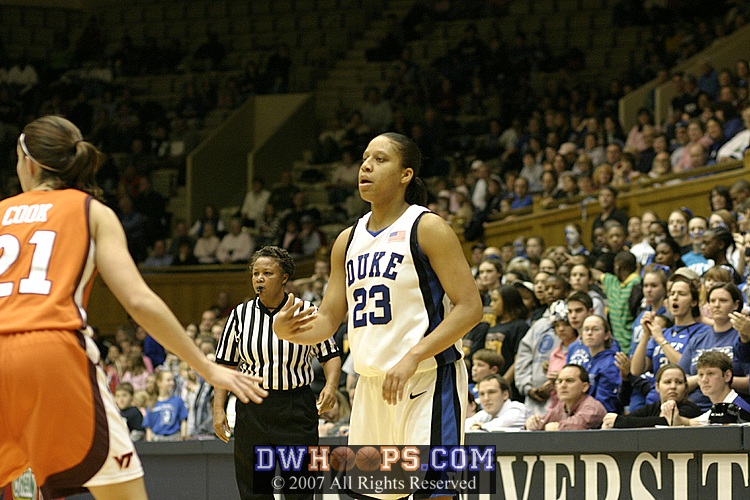 Duke's Wanisha Smith and referee Yvette McKinney