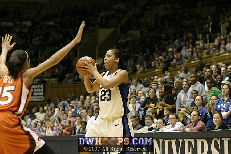Wanisha Smith had three first half assists