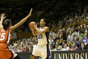 Wanisha Smith had three first half assists