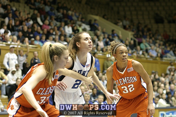 Carrie Whitehurst, Emily Waner, and Morganne Campbell wait in vain for a Bales FT miss.  Not tonight.