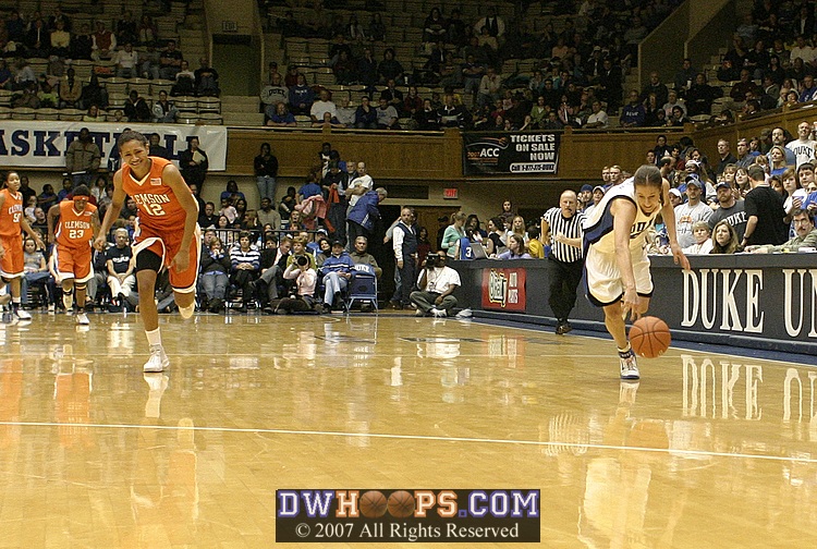 Abby Waner steal (4 of 5)