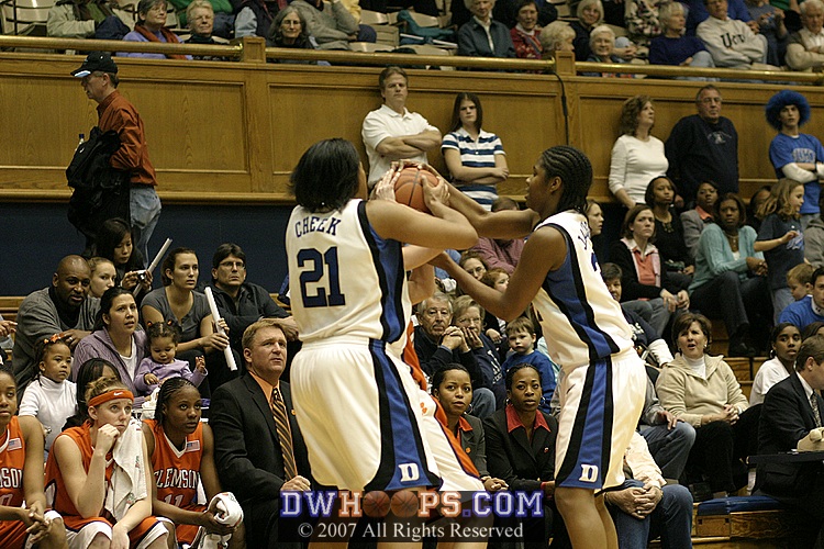 Cheek & Jackson force the held ball