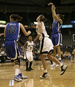 Lindsey Harding puts up a jumper...