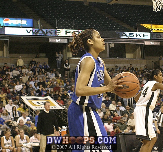 Harding inbounds after the foul
