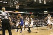 Wanisha Smith would attempt a reverse layup and be fouled.