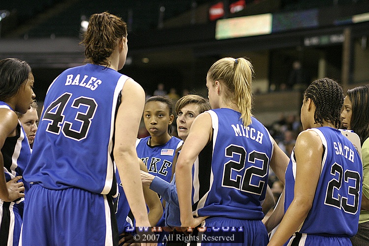 Duke huddle