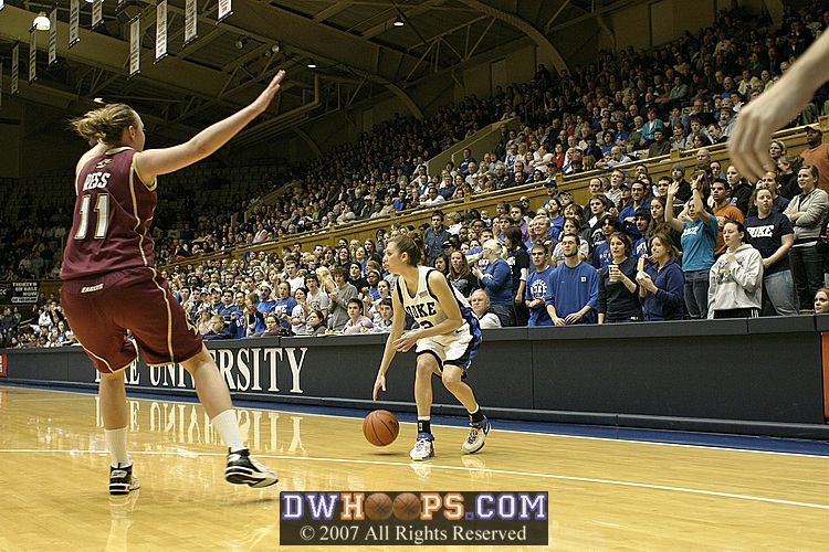 Emily Waner on the perimeter