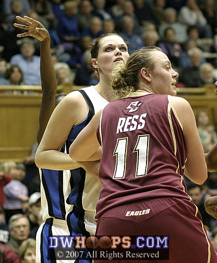 Alison Bales (setting a screen for Bridgette) and Kathrin Ress battled inside all night.