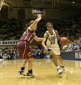 40-25, 3:21 - Lindsey Harding drives...
