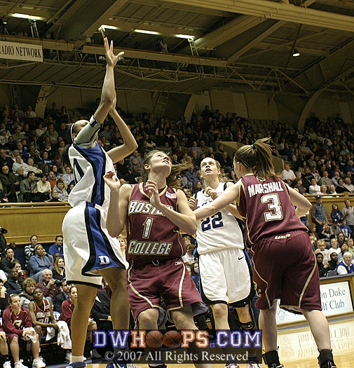 Carrem Gay launches a short jumper