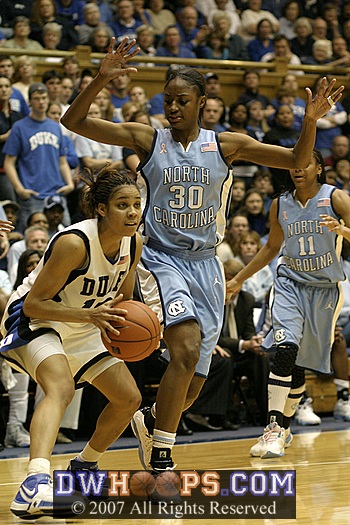 LaToya Pringle (and most everybody else) can only hope to contain Lindsey Harding