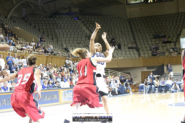 Flash Damage on Wanisha Smith's 3 point attempt