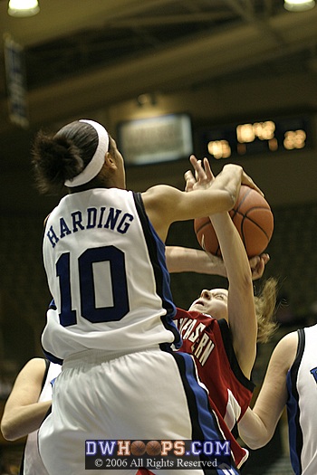 Linsdey Harding battles for a rebound