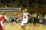 Linsdey Harding pulls up to pass