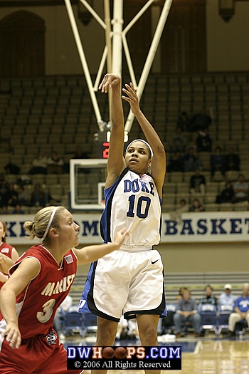 Lindsey Harding drains a trey