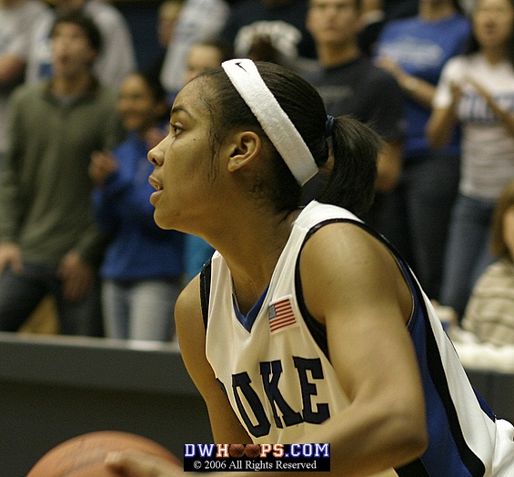 Lindsey Harding looks to pass
