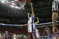 11-7, 15:32 - Carrem's layup puts Duke up by 4