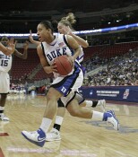 31-18, 5:55 - Wanisha Smith goes to the basket...