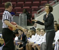 11-7, 15:09 - Coach G can't believe the foul on Lindsey Harding