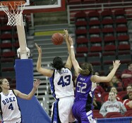 11-7, 14:50 - ...miss, rebound for Ali