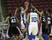 2-2, 17:25 - Abby Waner attempts a layup