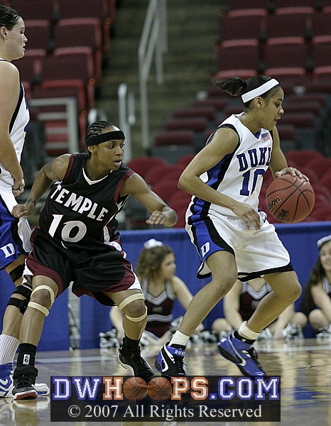 Lindsey Harding works on Lakeisha Eaddy...