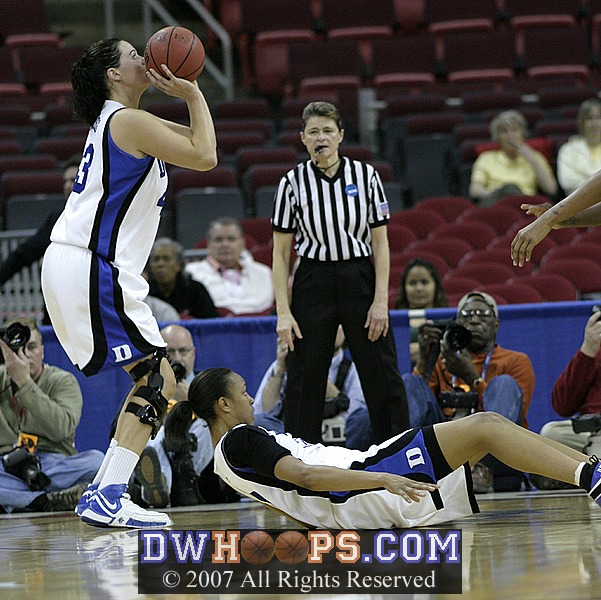 Ali takes advantage of Carrem's screen, making this jumper