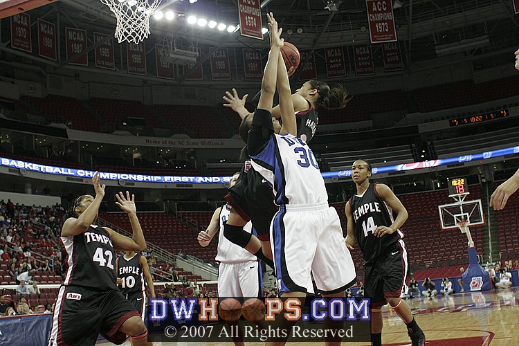Kamesha Hairston missed this jumper.  She'd get two second chances, both misses, one blocked by Bales.