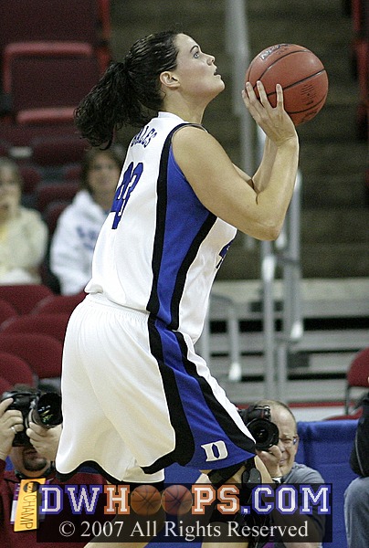 Alison Bales from the baseline, a miss this time