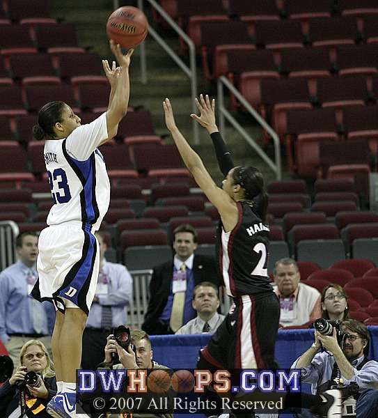 With 4 seconds left, Wanisha Smith drains a three