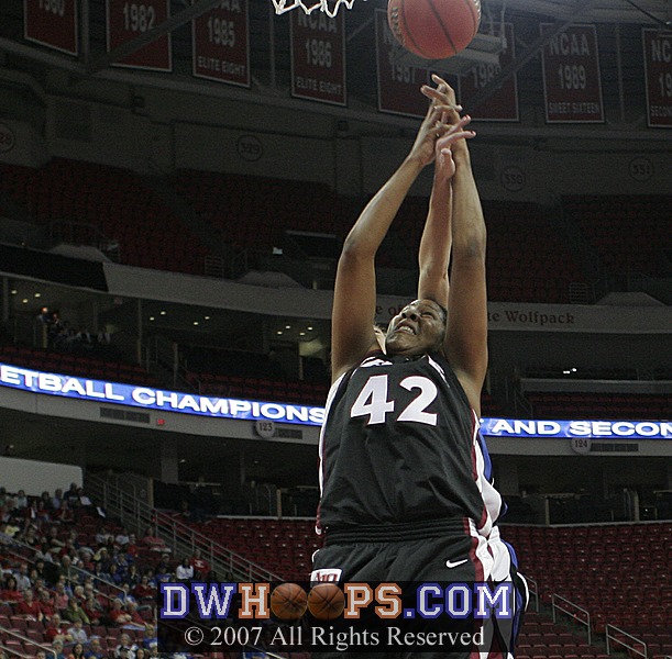 Abby Waner fouls Lady Comfort from behind