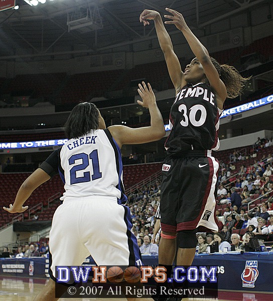 Maddox shoots over Cheek