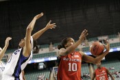 0-0, 19:28 - ...but Epiphanny Prince gets control