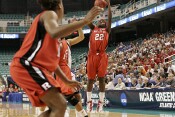 0-0, 19:10 - Matee Ajavon jumper...
