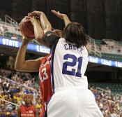 6:19 - Joy Cheek guards Rashidat Junaid